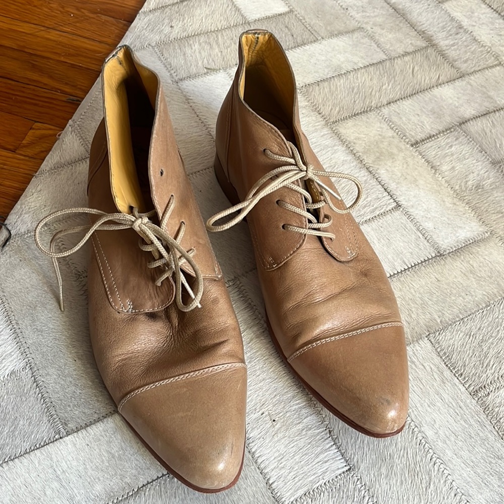 Esquivel Handmade Leather Shoes, beige/natural, Size 8 (fits like 8.5 US)